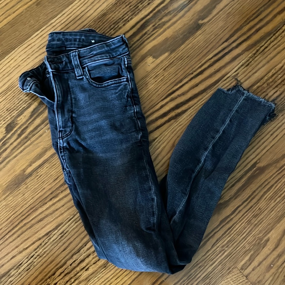 American Eagle women’s black jeans - skinny fit